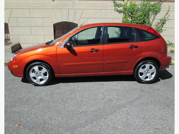 2005 ford focus zx5 review